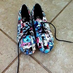 Kali women's graphics